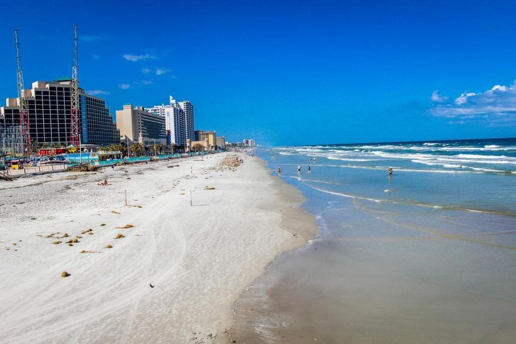 Vacation In Comfort And Luxury - 2br Oceanview - Wyndham Ocean Walk 2332-1 Daytona Beach
