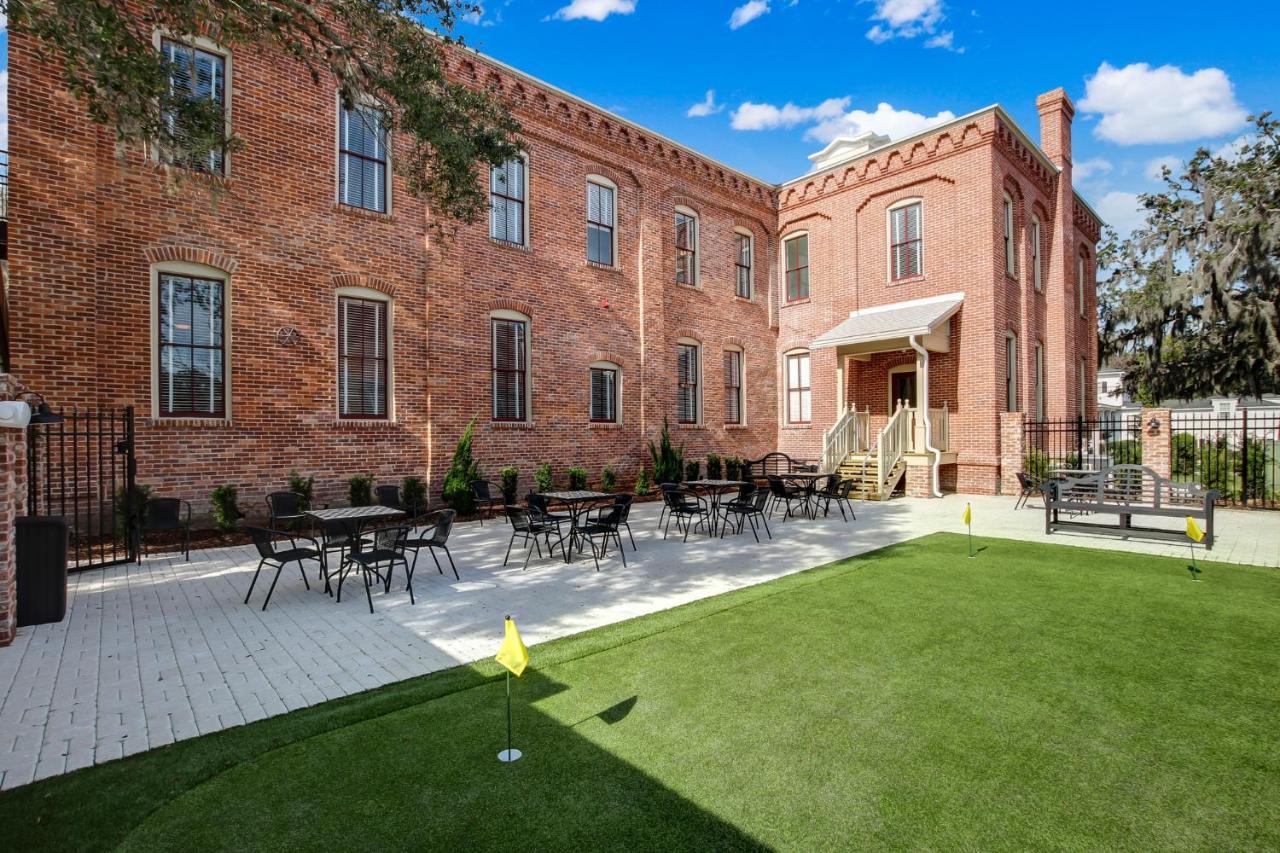 Hotel Amelia Schoolhouse 2*