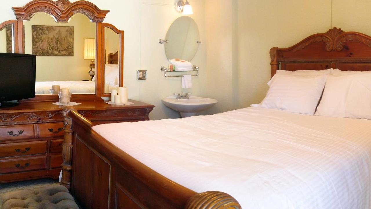 The Hotel 5*