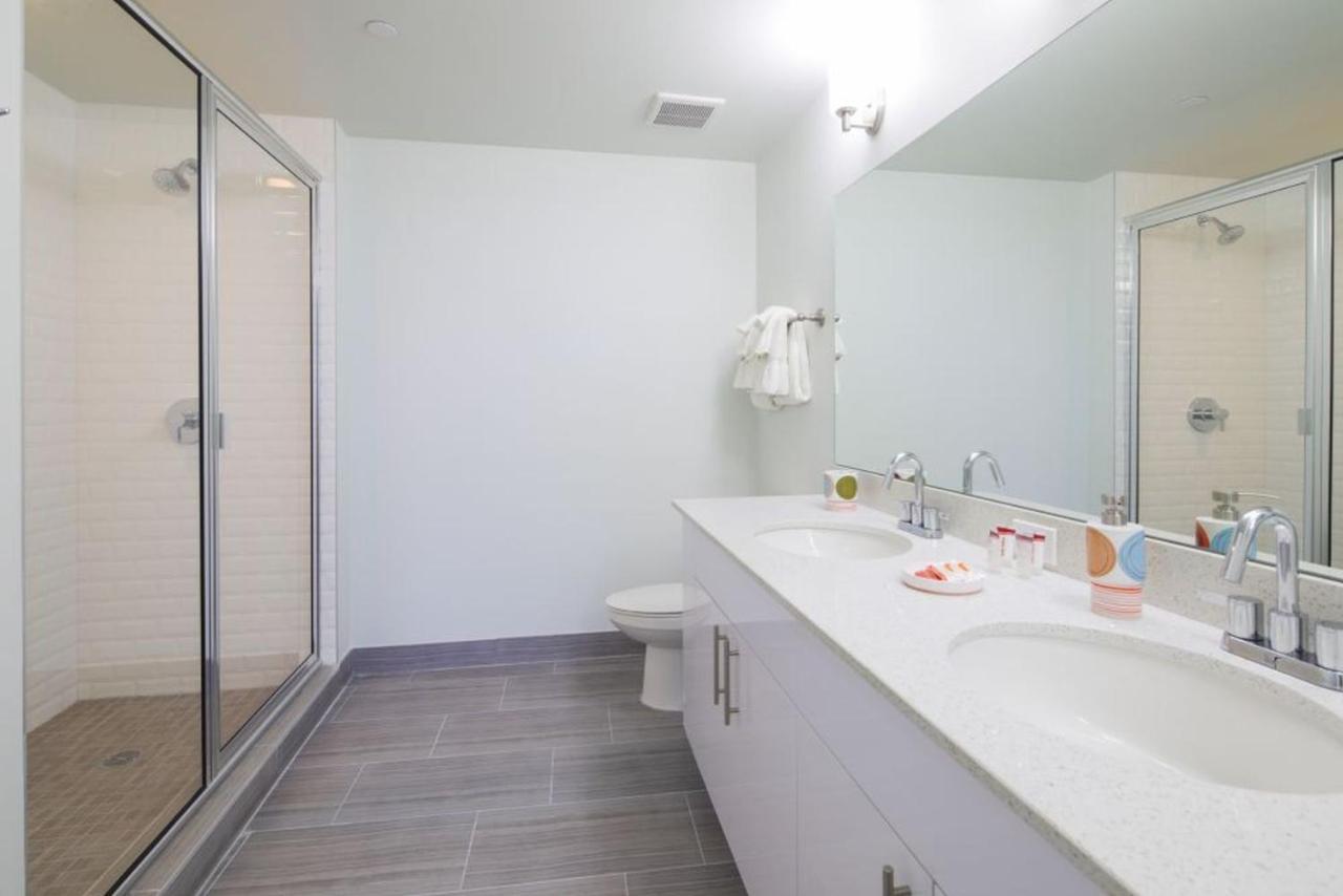 Luxury In Young Circle Aparthotel 4*