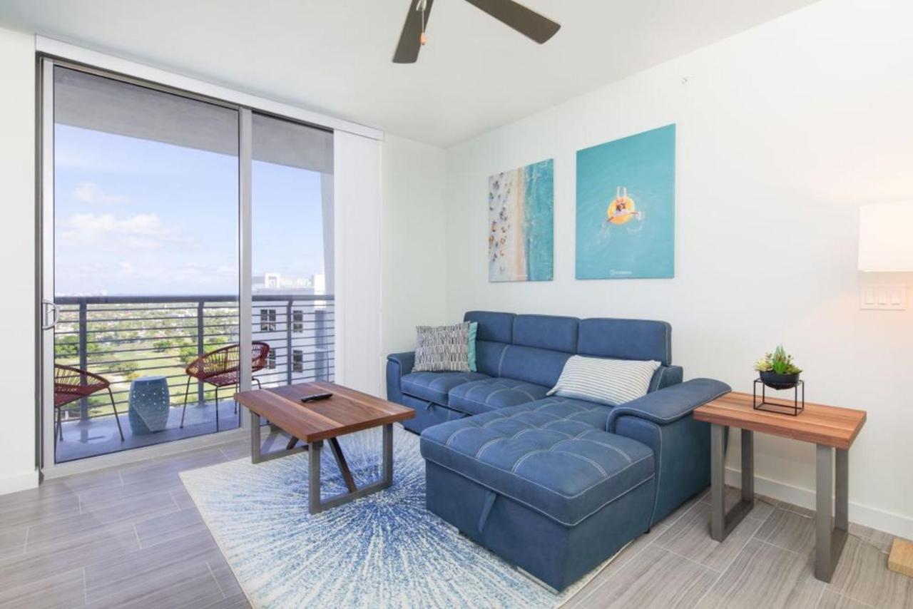 Luxury In Young Circle Aparthotel Hollywood
