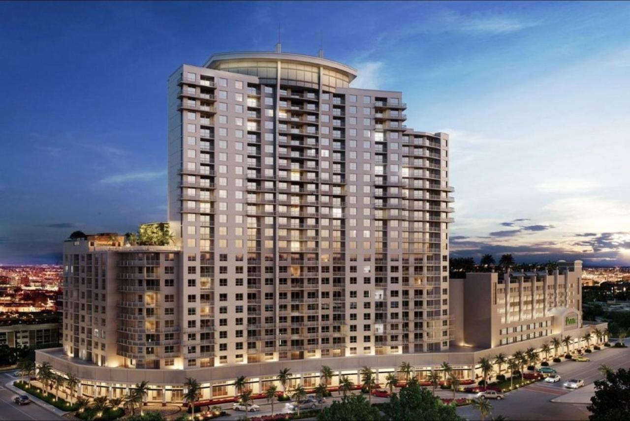Aparthotel Luxury In Young Circle 4*