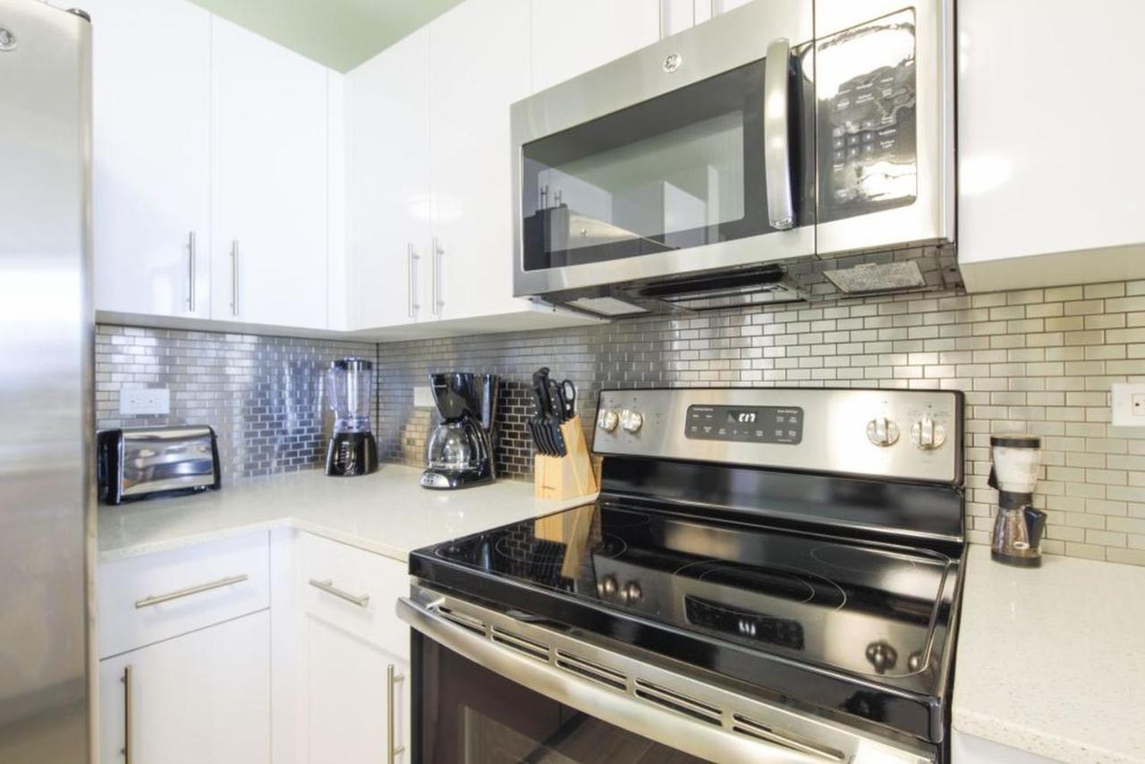 Luxury In Young Circle 4* Hollywood