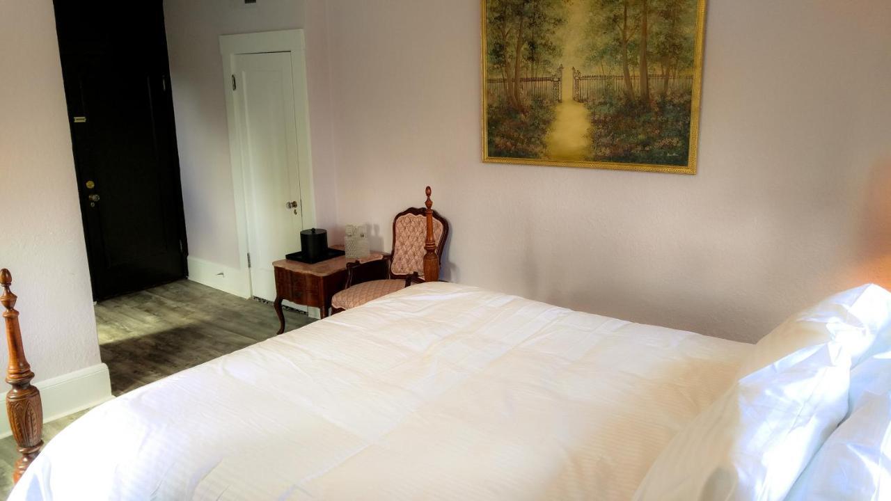 The Hotel 5*