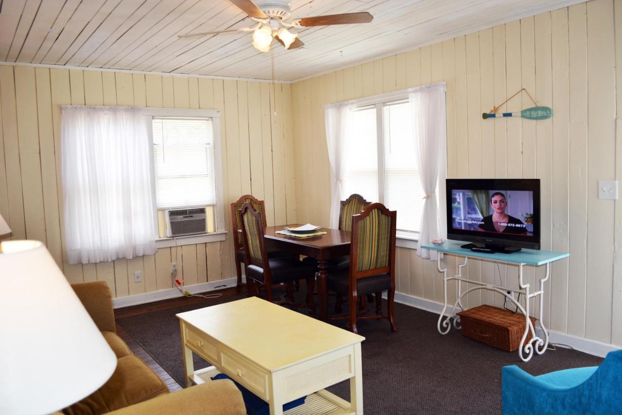Lodge Sunshine Cozy Indian Rocks Beach