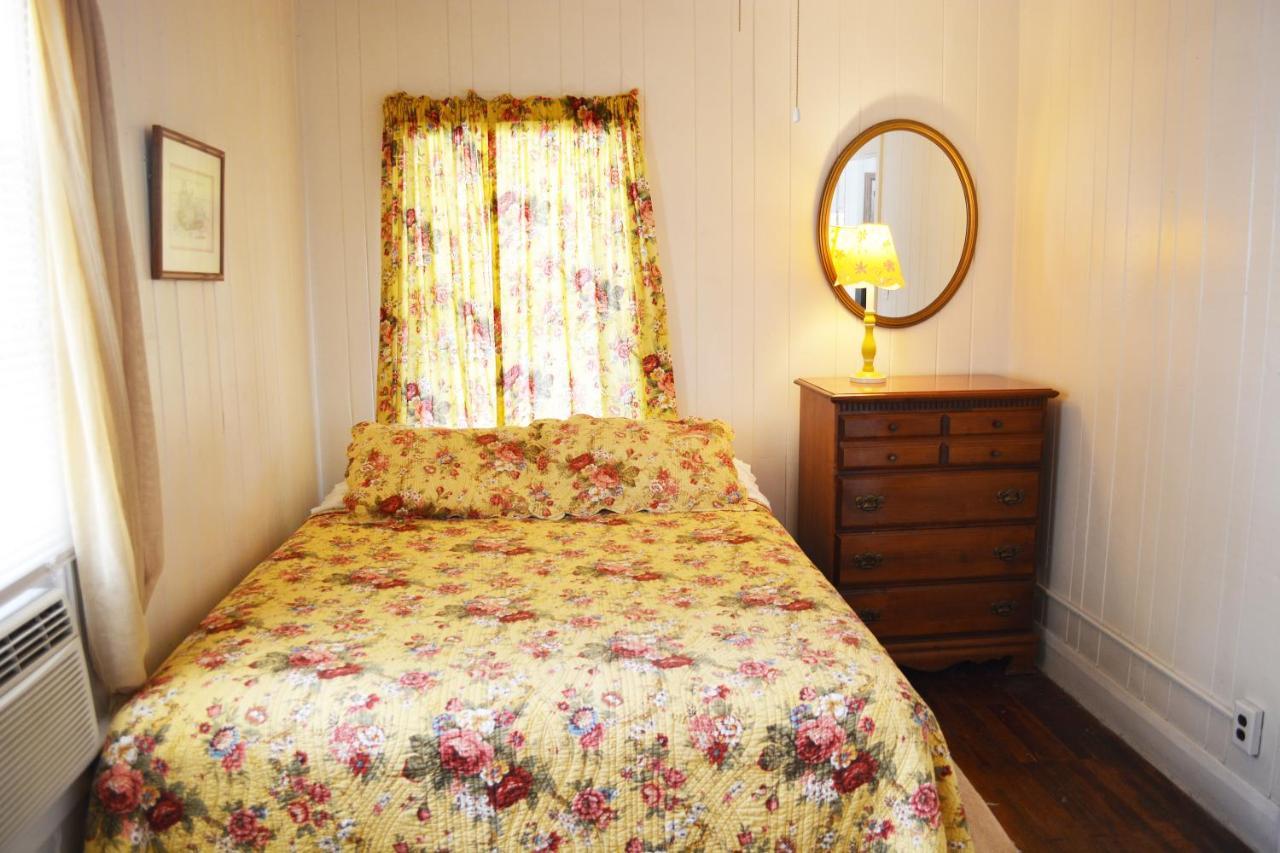 Lodge Sunshine Cozy