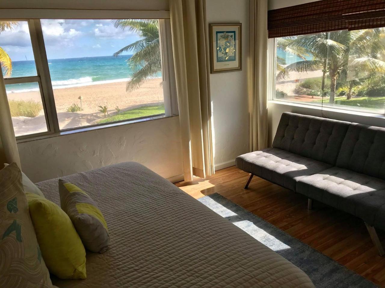 Hotel Ebb Tide 3*