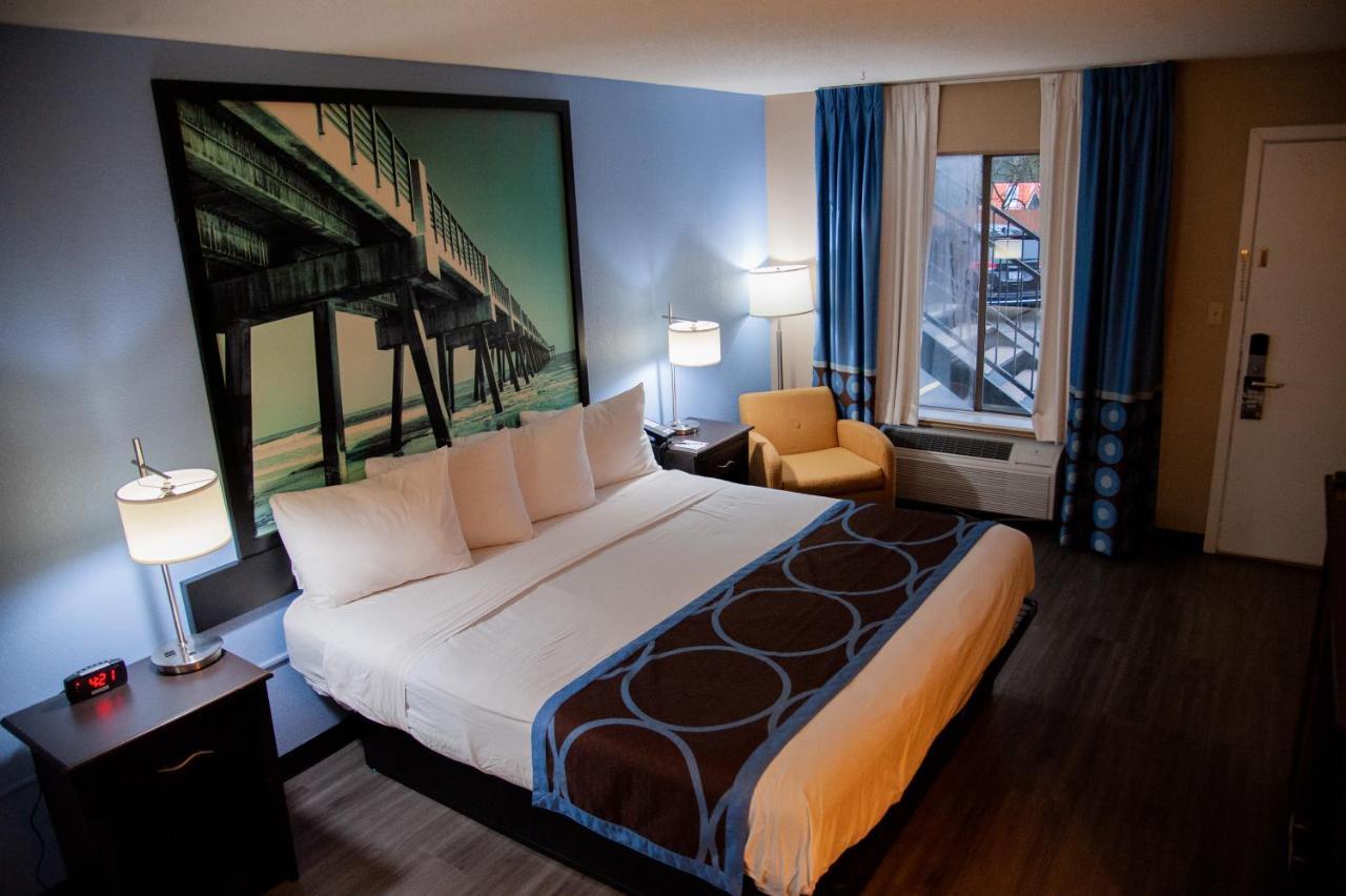 Opulent Oasis 2* Crestview