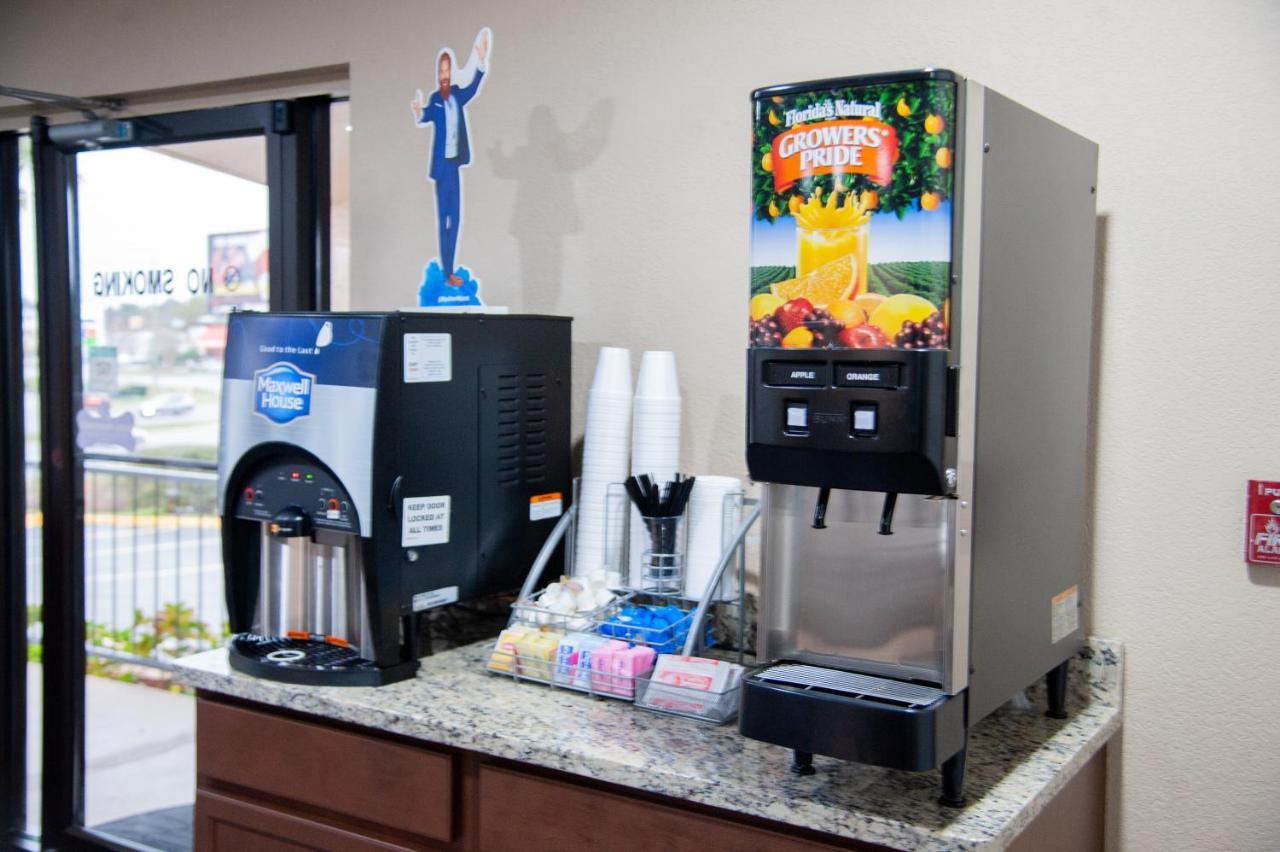 Opulent Oasis Hotel Crestview
