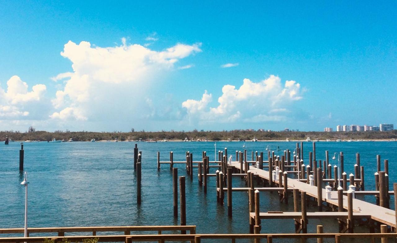 Dockside & Resort