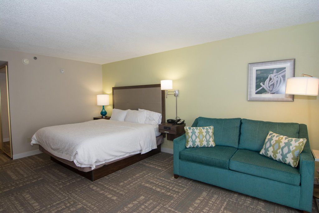 Hotel Hampton I-10 West 3*