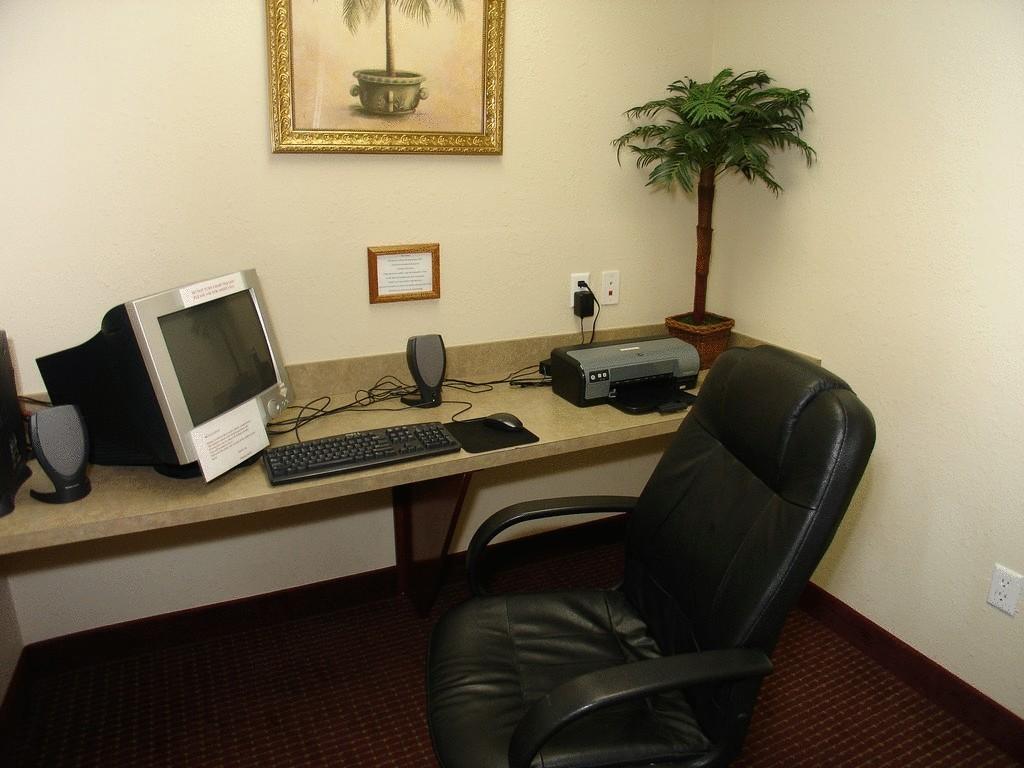 Quality Zephyrhills-dade Inn