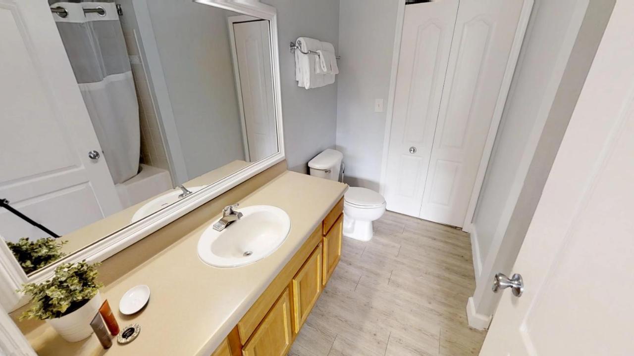 Runaway 3002 B22.202 Apartment