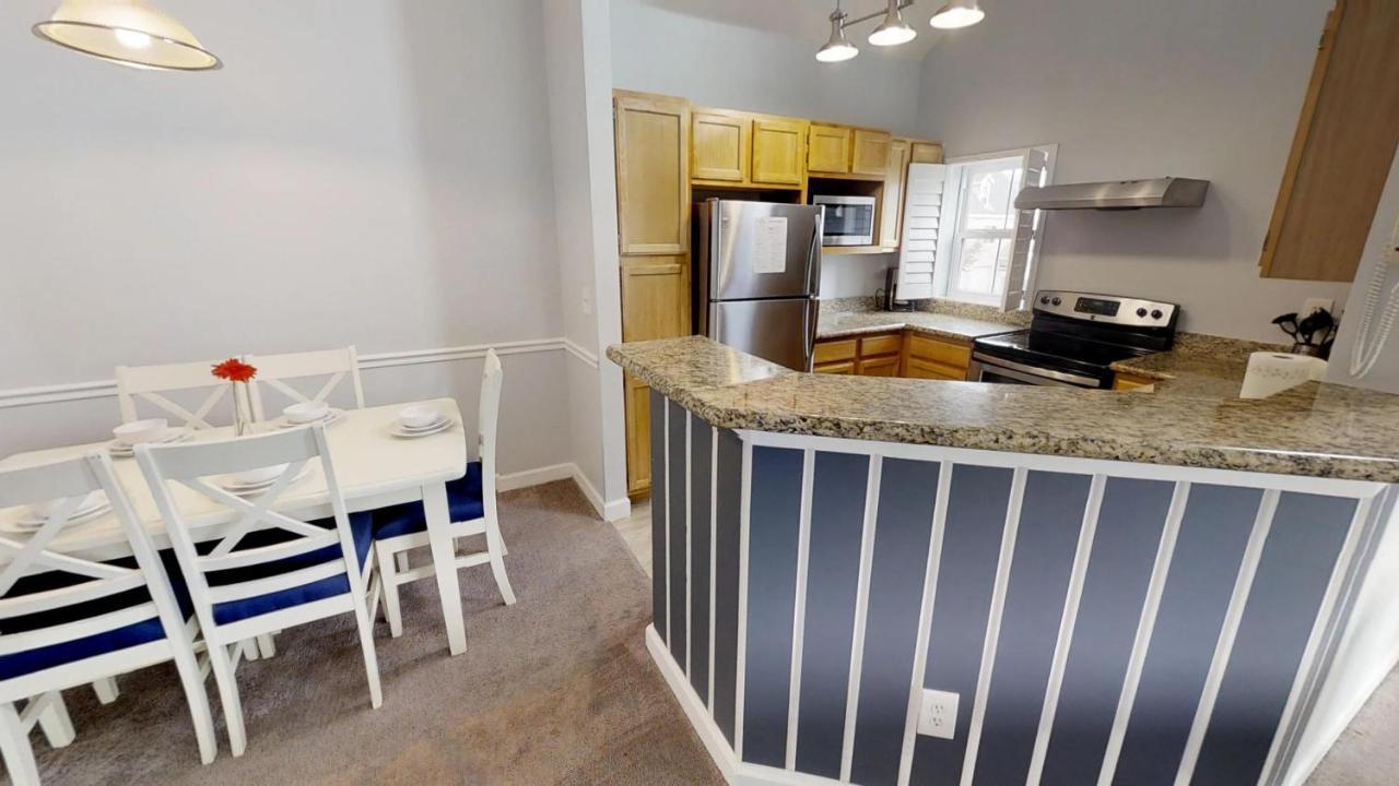 Apartment Runaway 3002 B22.202