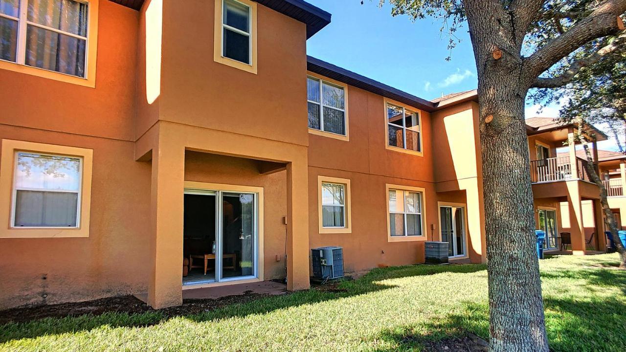 Regal Palms & 2122 Apartment Four Corners