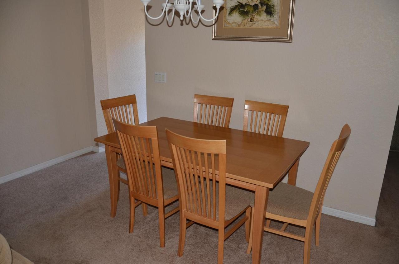 Regal Palms & 233 Calabria * Four Corners