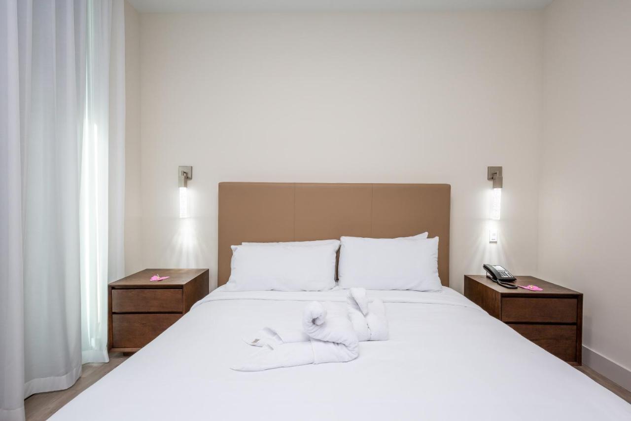 Private Luxury At Costa Hotel