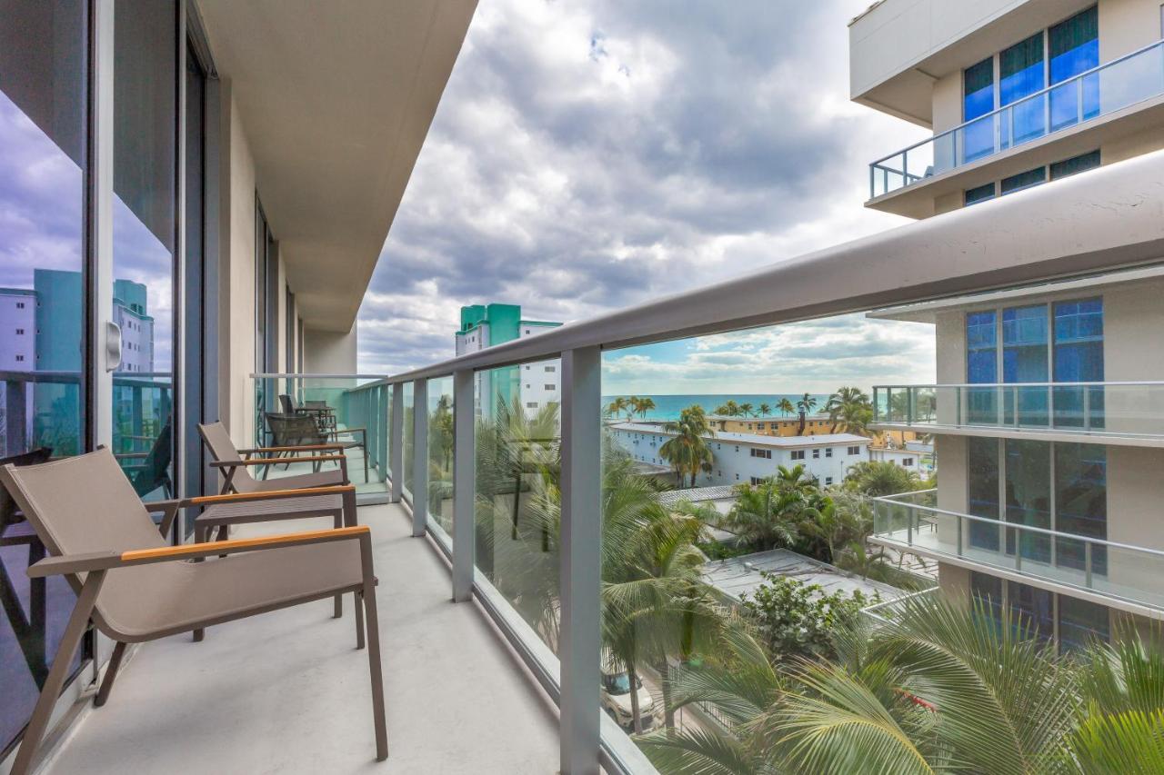 Private Luxury At Costa Hollywood