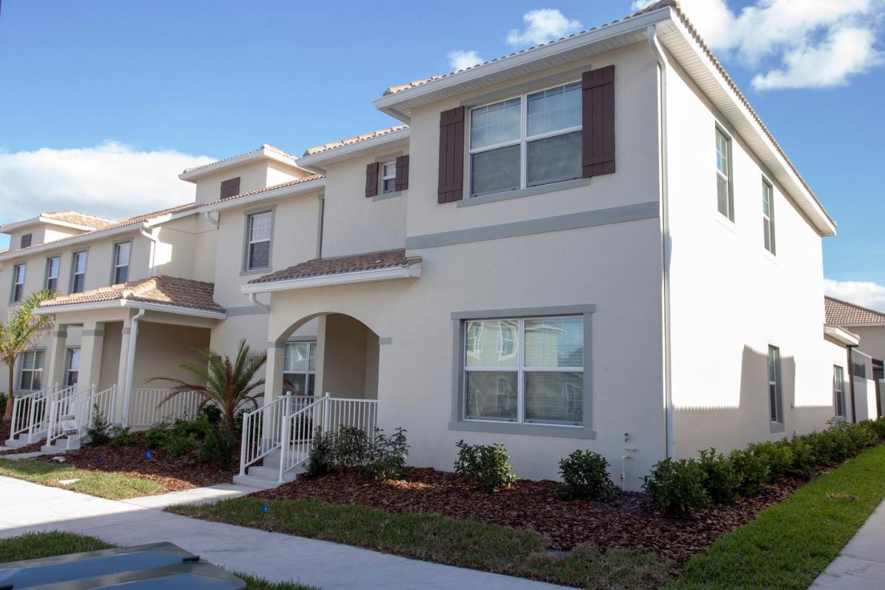 Stunning 5 Bd W/ Pool Close To 4822 Holiday home *