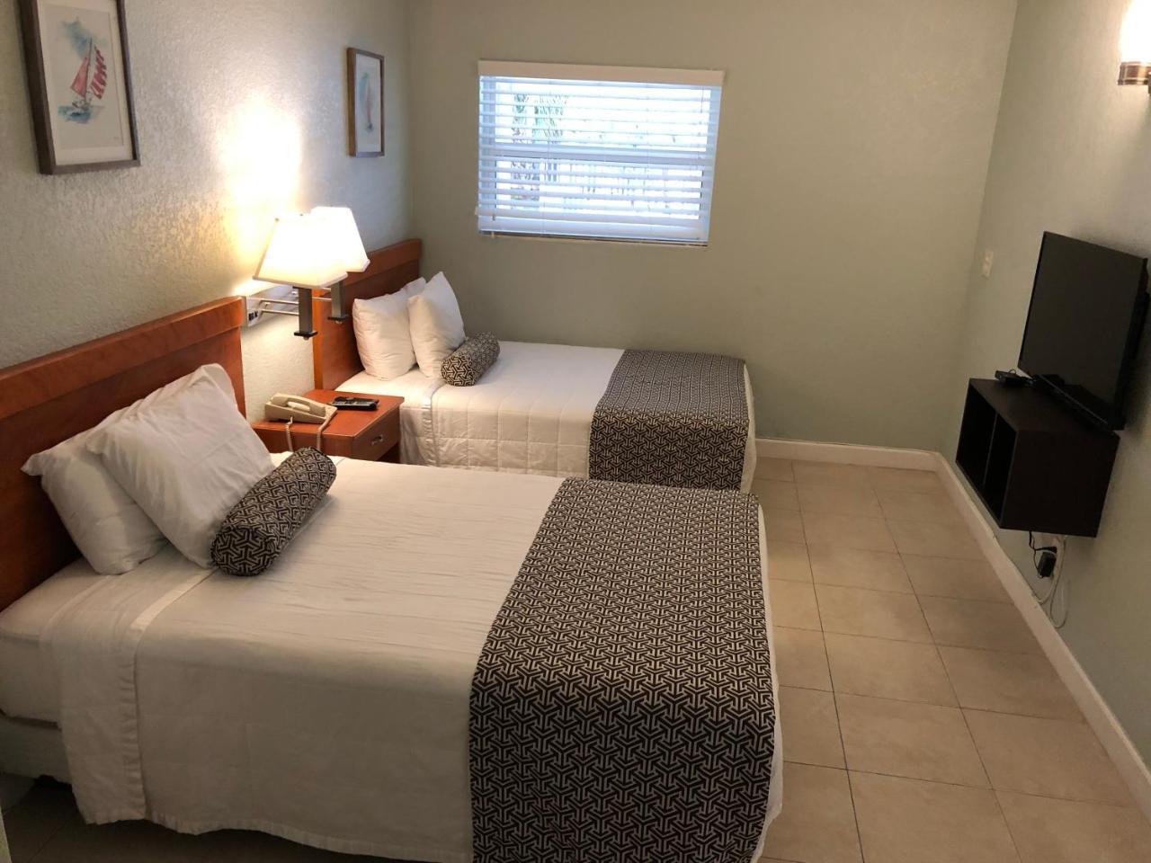 Coral Key Hotel