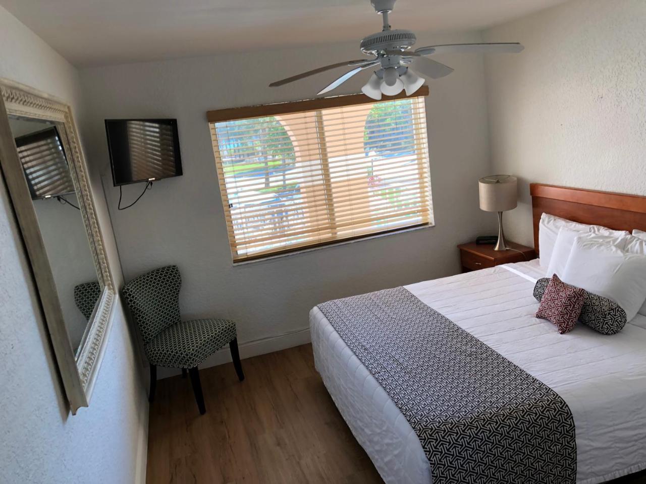 Hotel Coral Key 3*