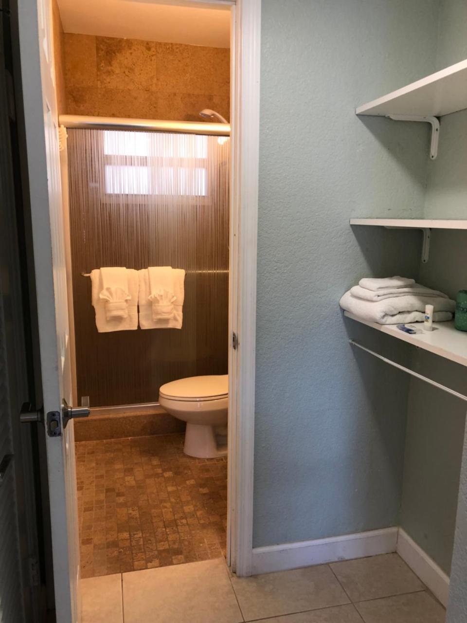 Coral Key Hotel