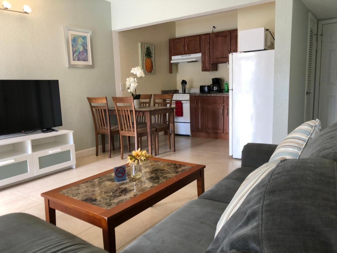 Coral Key Hotel