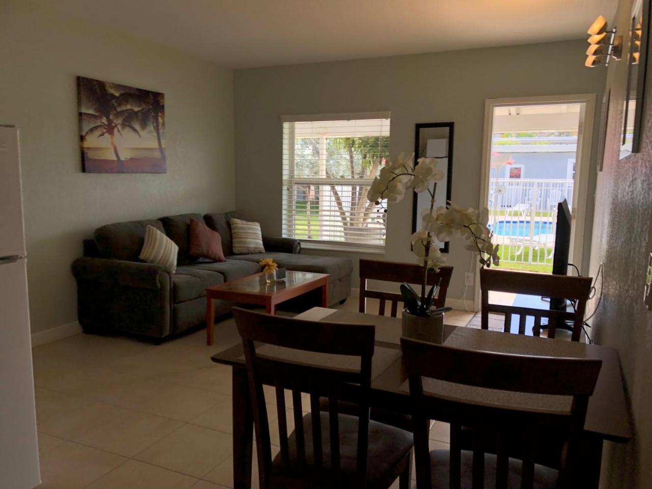 Coral Key Hotel