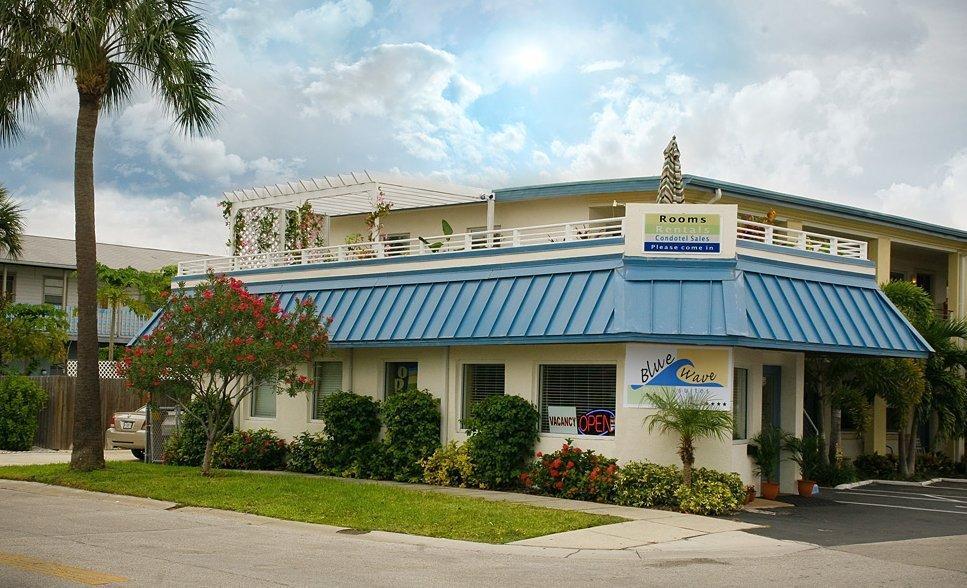 Blue Wave Hotel