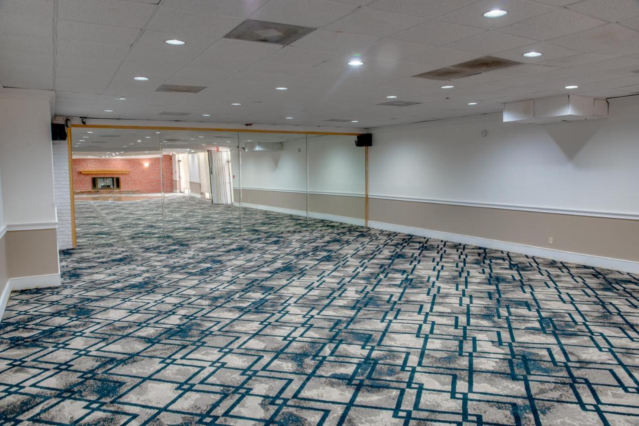 Days By Wyndham St. Petersburg / Tampa Bay Area Motel 3*