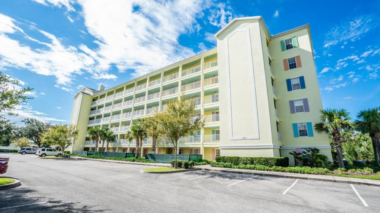 Barefoot Resort