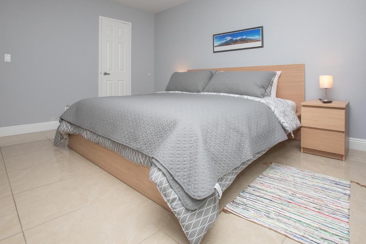 Apartment Cozy 1 Bedroom Close To The