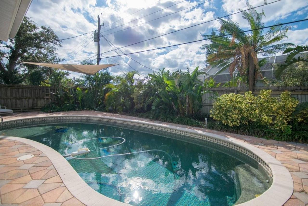 Chic Private Pool Minutes To Bonita Beaches Holiday home *