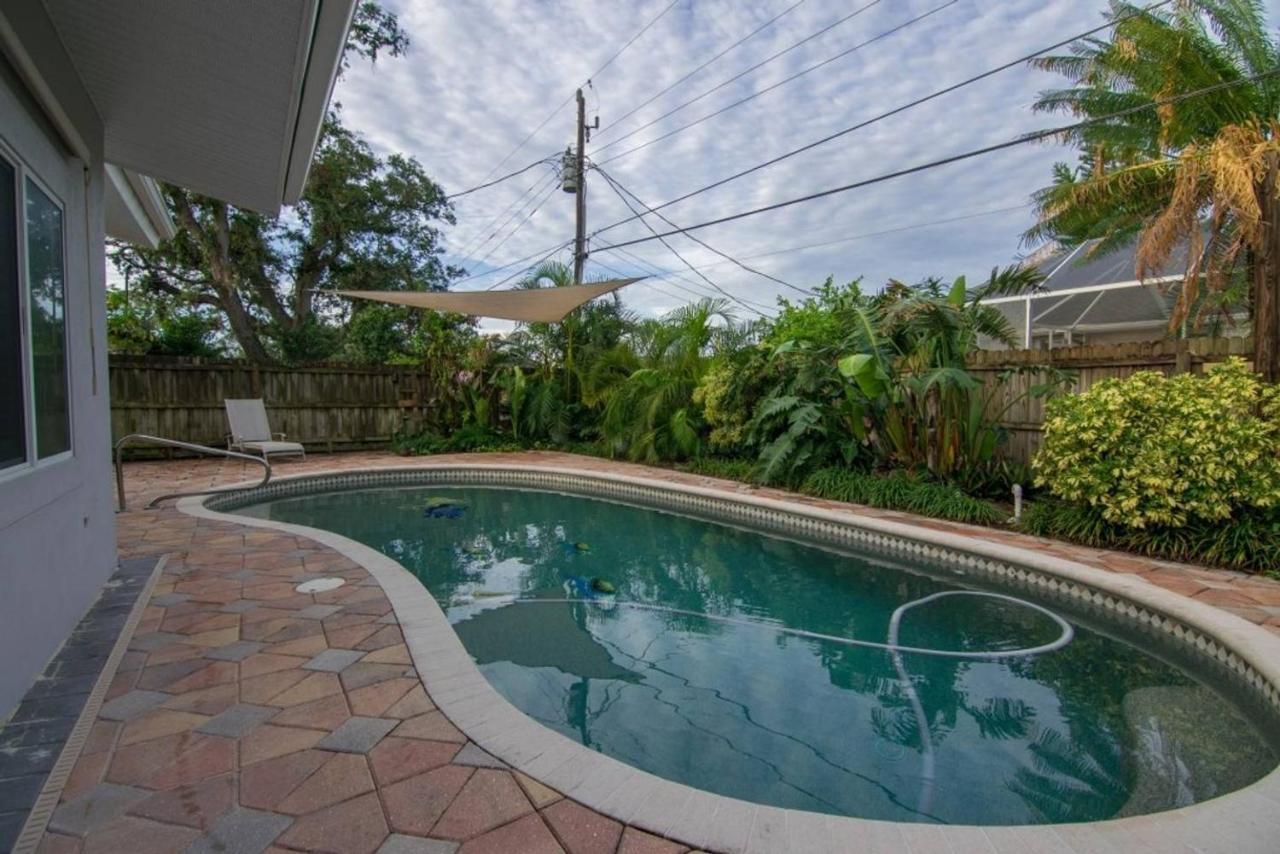 Chic Private Pool Minutes To Bonita Beaches Holiday home *