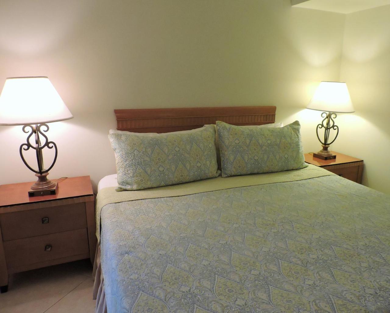 Apartment Blue Ocean Villa Four-Bedroom Condo *
