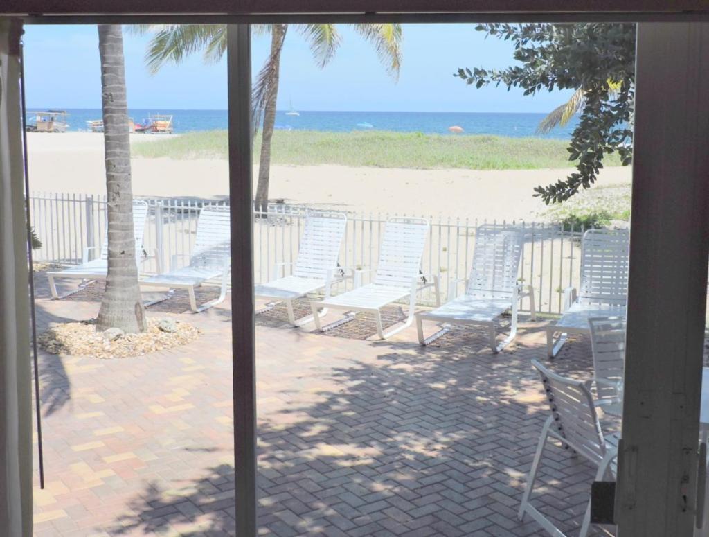 Blue Ocean Villa Four-Bedroom Condo * Pompano Beach