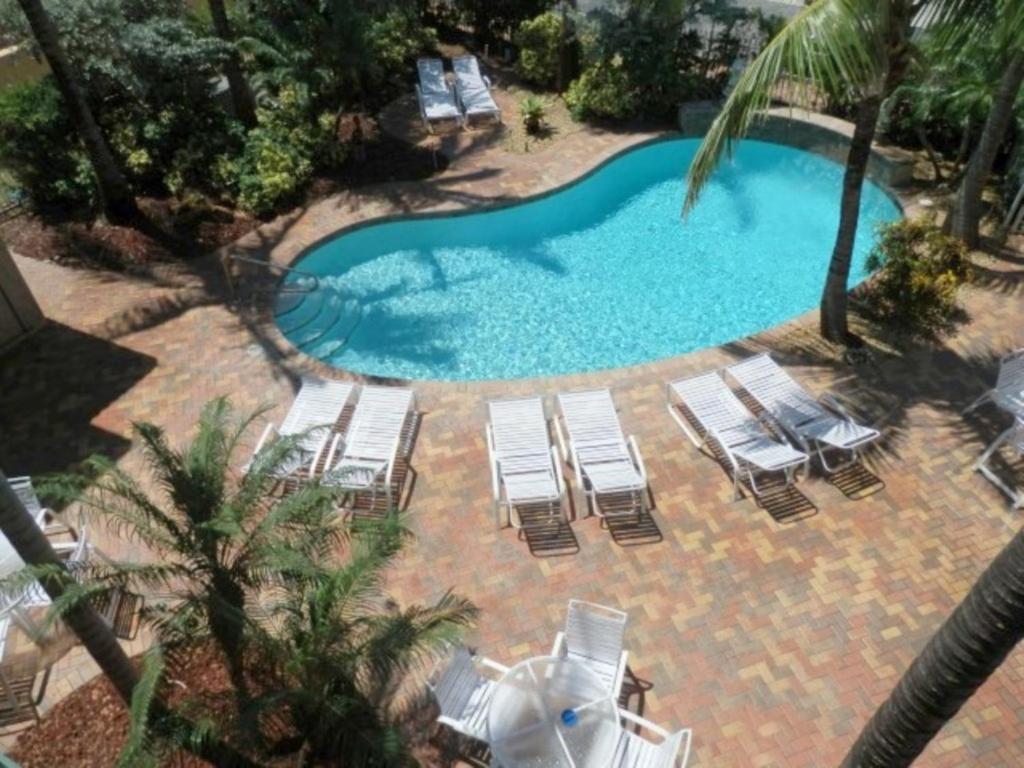 Blue Ocean Villa Four-Bedroom Condo * Pompano Beach
