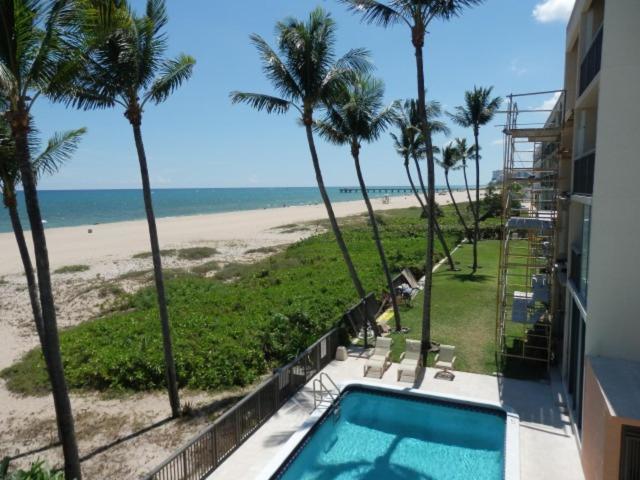 Blue Ocean Villa Four-Bedroom Condo Pompano Beach