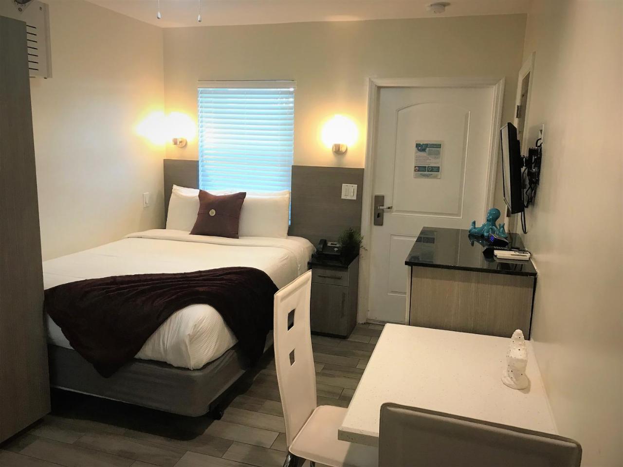 Caribbean Aparthotel Hollywood