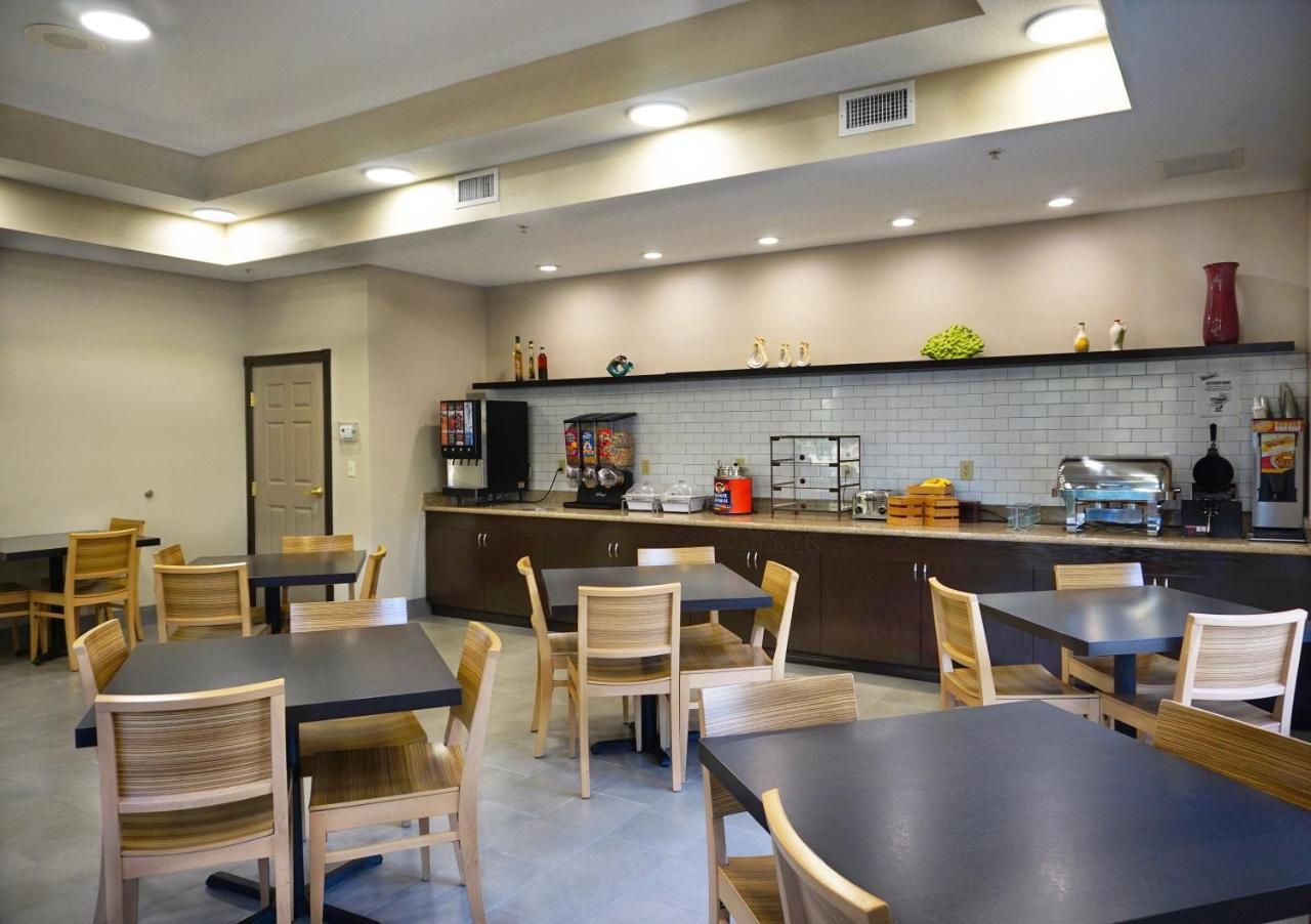 Country & By Radisson, Tampa-brandon, Fl Hotel 3*