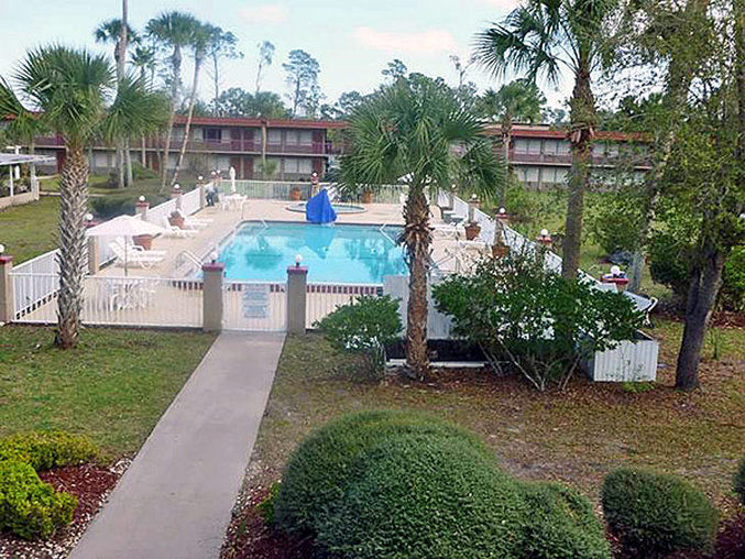 Quality Inn 3*