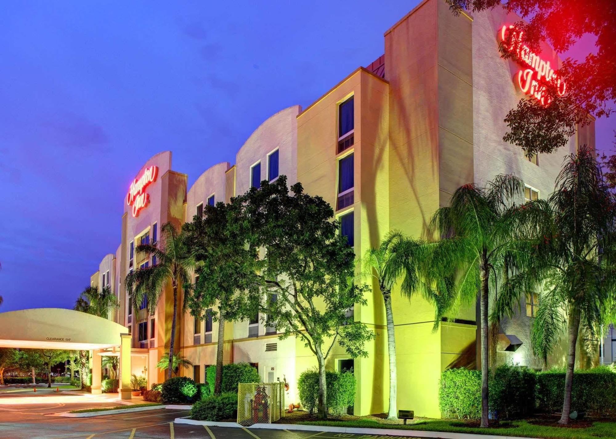 Hotel Hampton 3*