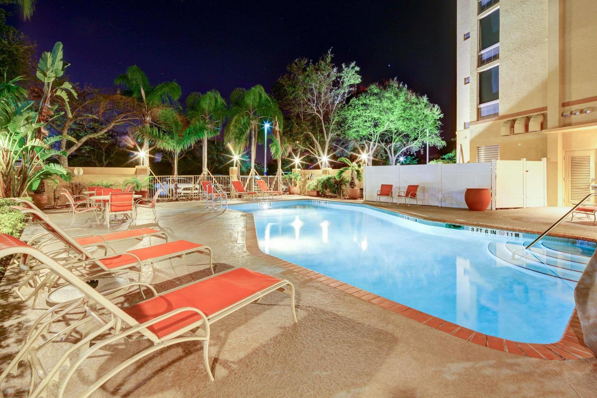 Hotel Hampton