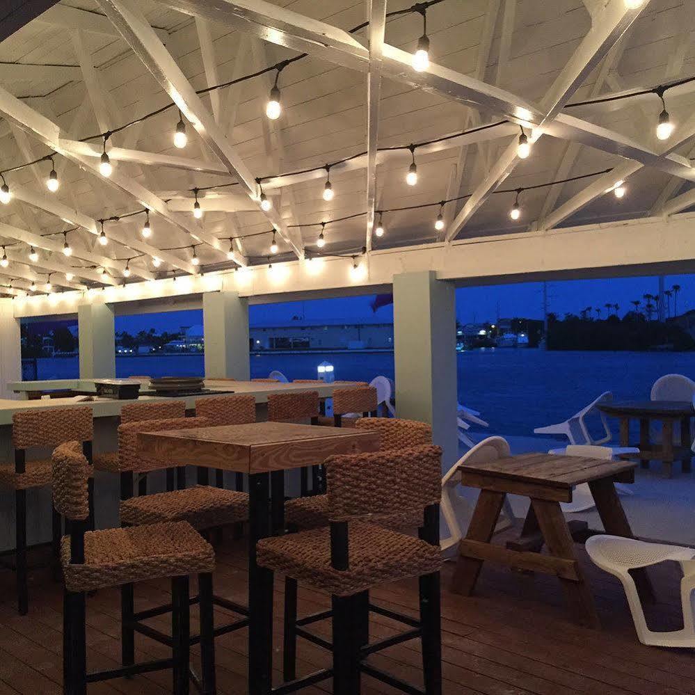 Smugglers Cove And Marina 3*