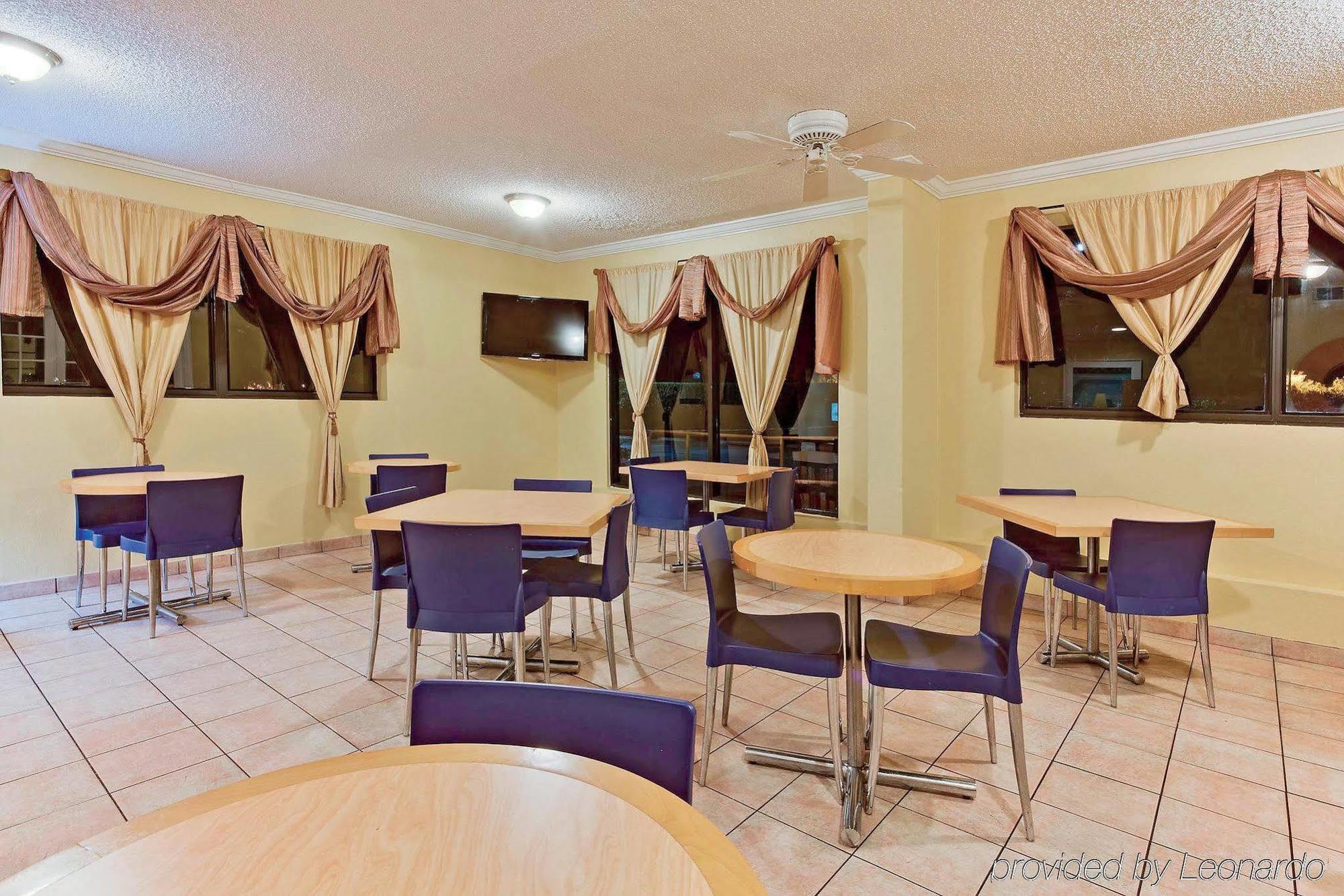 Hotel La Quinta By Wyndham West Palm - Florida Turnpike
