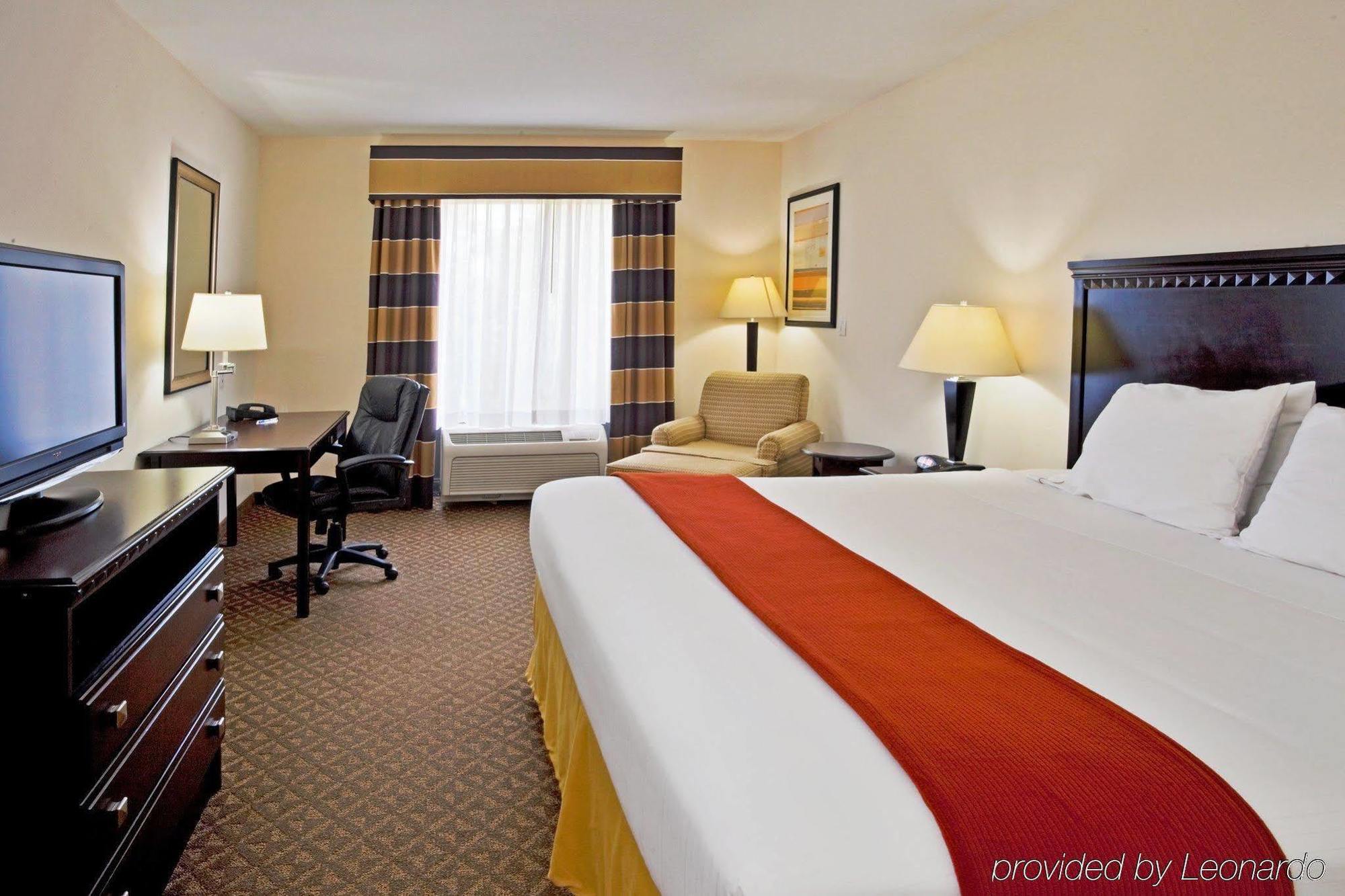 Express & By Ihg 2* Bartow