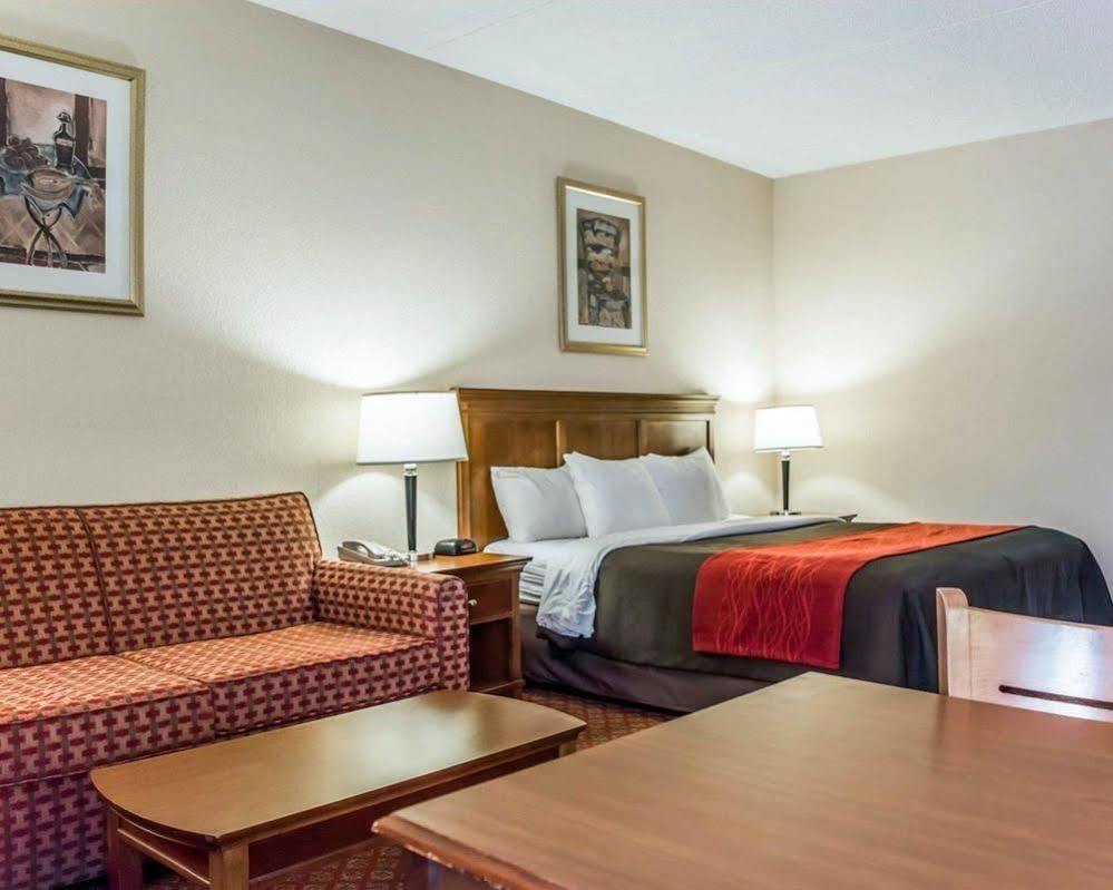 Baymont By Wyndham Hotel Bonita Springs