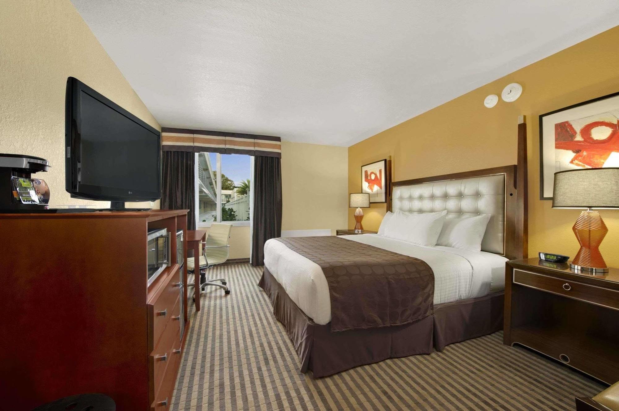 Ramada By Wyndham Venezia 3*