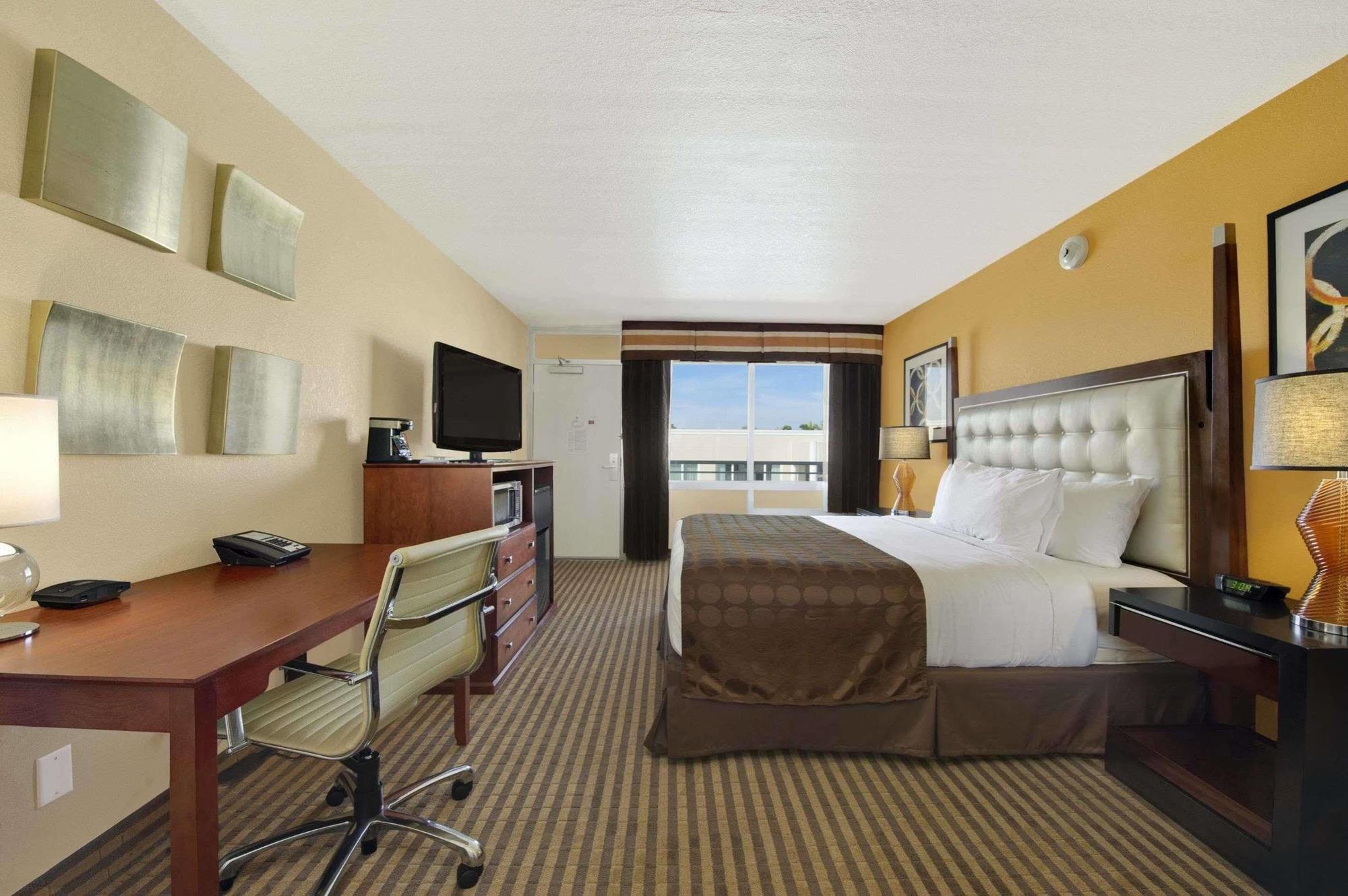 Ramada By Wyndham Venezia Hotel