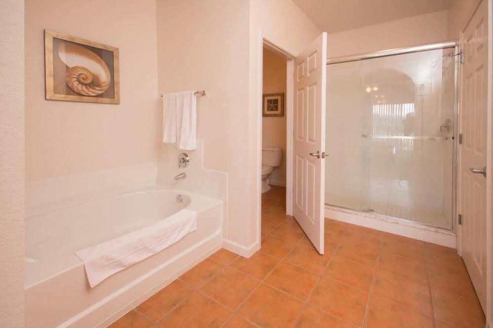 Angela's Palisades - Three Bedroom 406